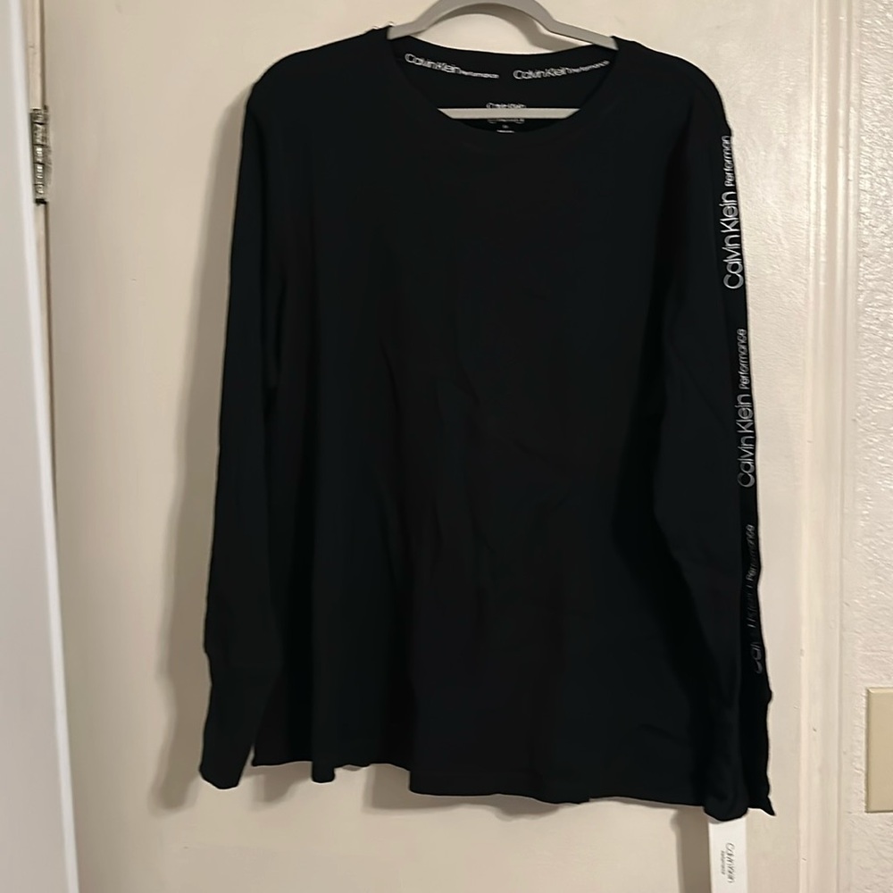 Women’s Calvin Klein thermal performance black shirt